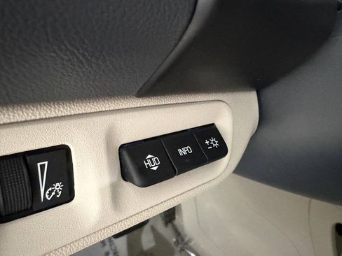 Used 2023 GMC Acadia Denali AWD/4WD image 30