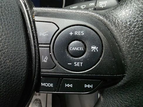 Used 2024 Toyota RAV4 LE AWD/4WD image 15