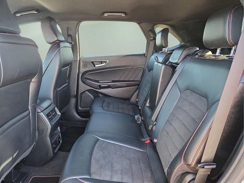 Used 2024 Ford Edge ST-Line AWD/4WD image 10