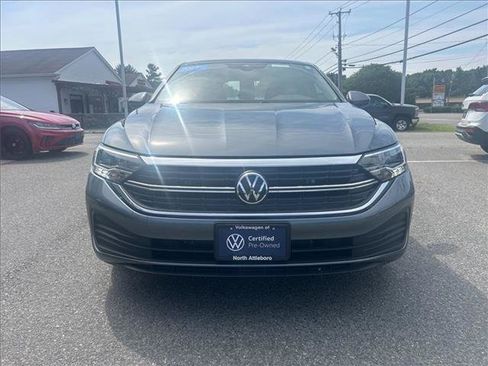 Certified 2023 Volkswagen Jetta SE FWD image 2