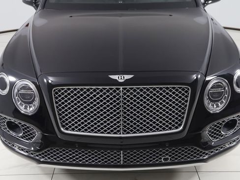 Used 2018 Bentley Bentayga image 71