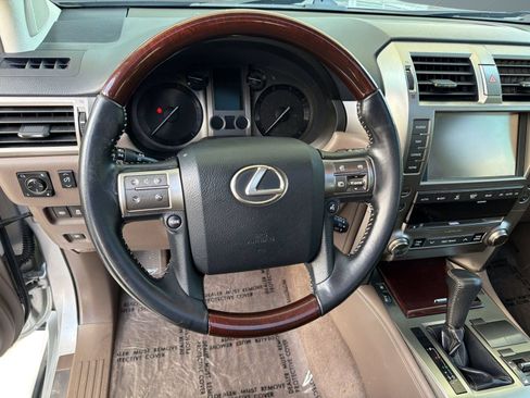 Used 2019 Lexus GX 460 Premium AWD/4WD image 29