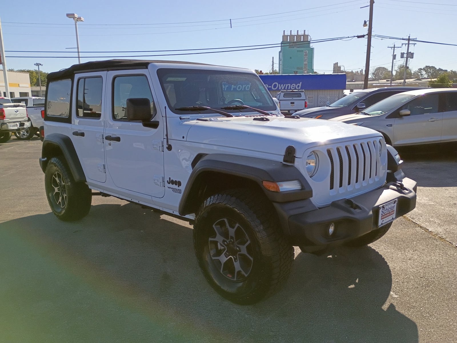 Used 2018 Jeep Wrangler Unlimited Sport S AWD/4WD image 3