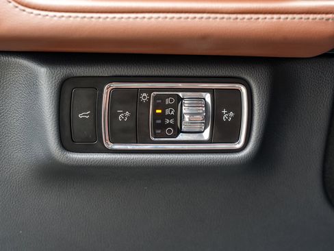 Used 2025 Lincoln Aviator Reserve w/ Equipment Group 201A image 21