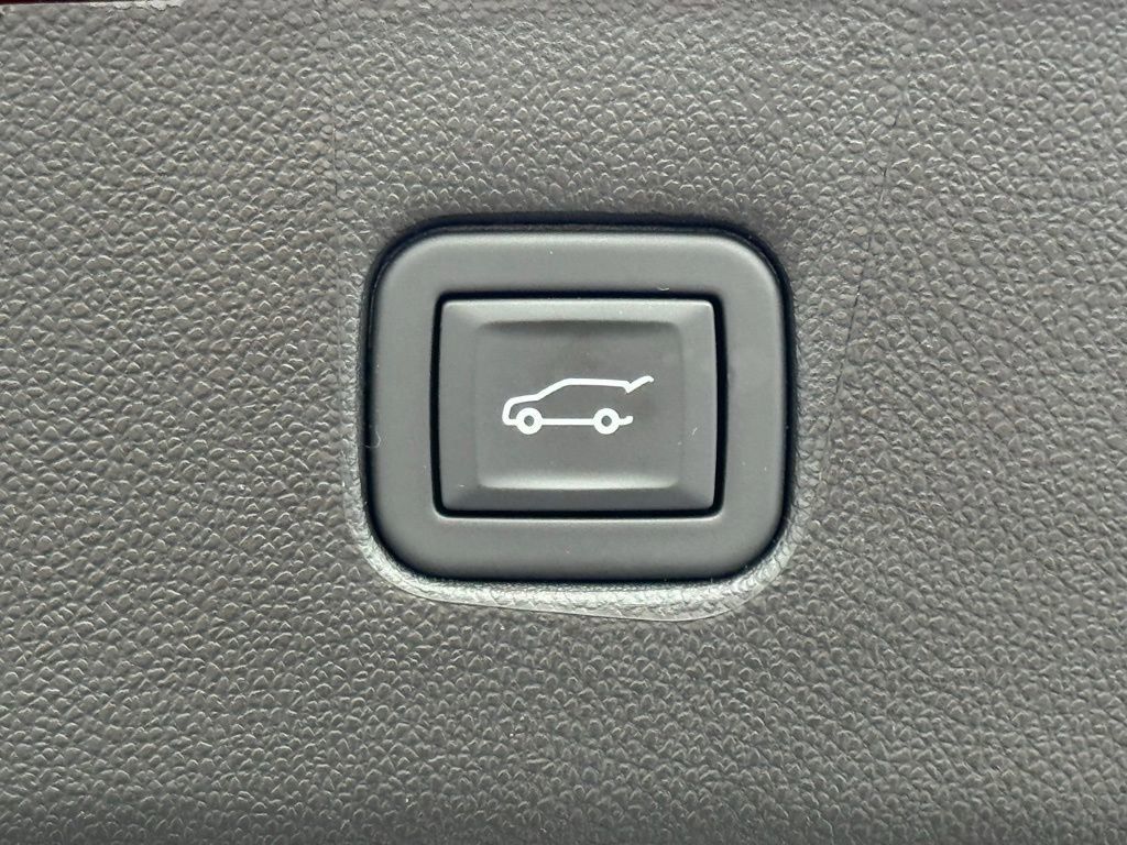 Used 2024 Chevrolet Blazer LT w/ Convenience Package FWD image 38