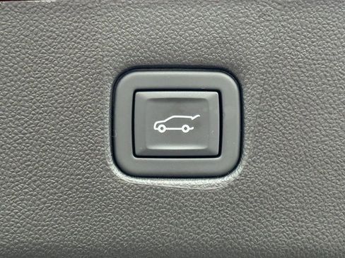 Used 2024 Chevrolet Blazer LT w/ Convenience Package image 38