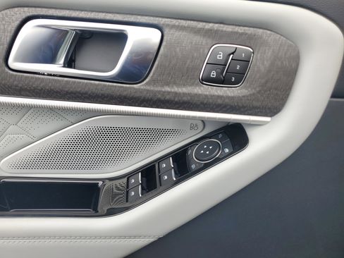 New 2026 Ford Explorer Platinum w/ LUX Leather Package image 14