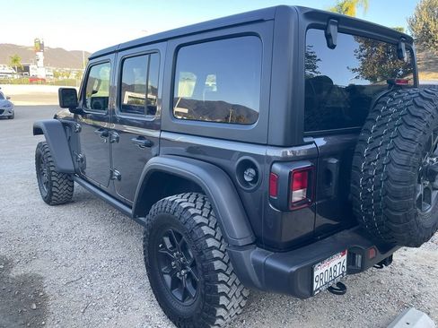 Used 2025 Jeep Wrangler Unlimited Sport AWD/4WD image 6