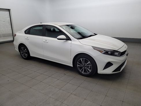 Used 2024 Kia Forte LXS image 11