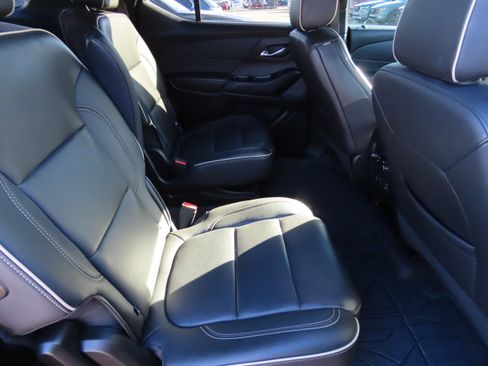 Used 2023 Chevrolet Traverse Premier w/ Redline Edition image 13