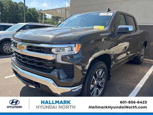 Used 2023 Chevrolet Silverado 1500 LT AWD/4WD image 1