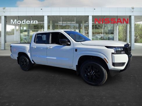 New 2026 Nissan Frontier SV image 2