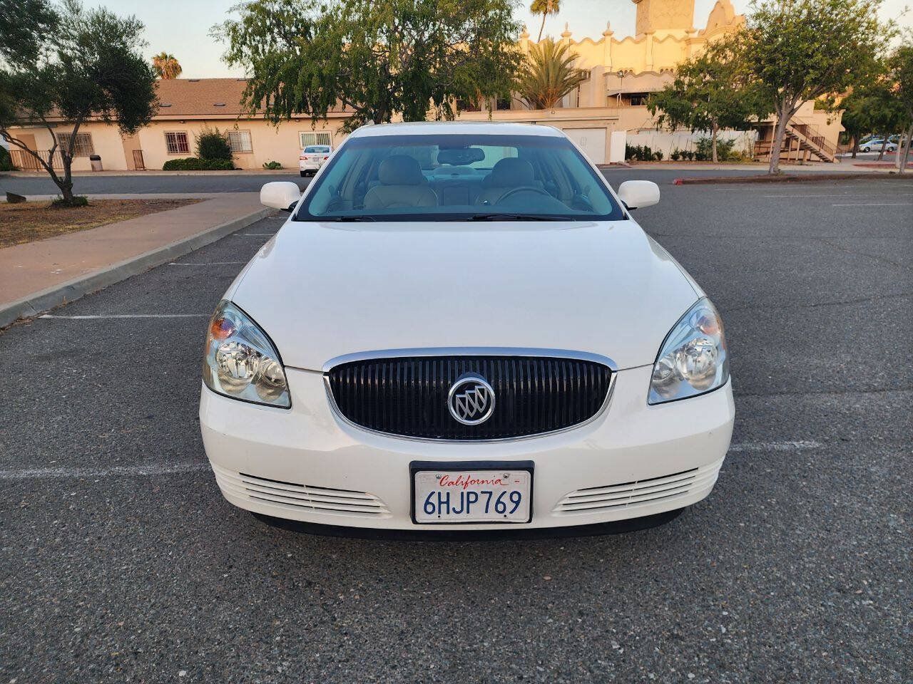 Used 2007 Buick Lucerne CXL w/ Luxury Package FWD image 3