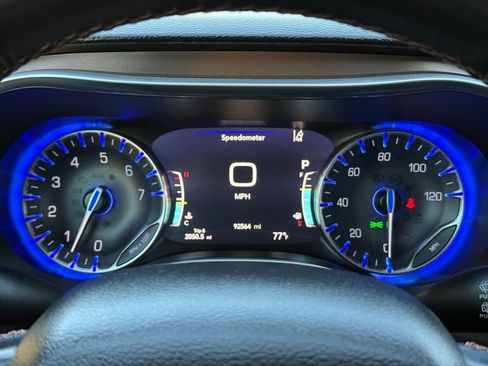 Used 2019 Chrysler Pacifica Touring-L Plus w/ Advanced Safetytec Group image 15