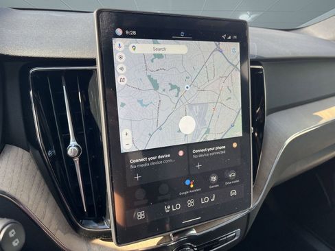 New 2026 Volvo XC60 B5 Core w/ Climate Package image 31