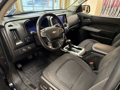 Used 2017 Chevrolet Colorado LT w/ LT Convenience Package image 7