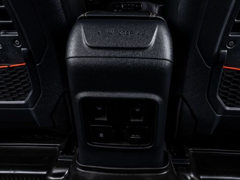 Used 2024 Ford Bronco Raptor AWD/4WD image 31