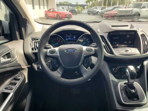 Used 2013 Ford Escape SE w/ Class II Trailer Tow Pkg FWD image 15