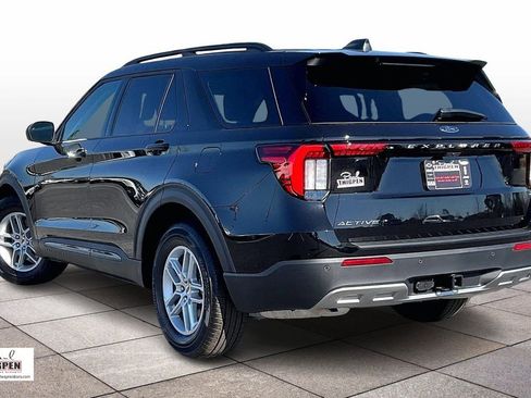 New 2026 Ford Explorer Active w/ Active Comfort Package image 3