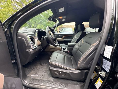 Used 2024 GMC Canyon Denali w/ LPO, Denali Black Edition AWD/4WD image 15
