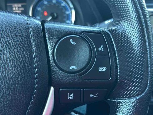 Used 2017 Toyota Corolla LE image 18