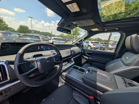 New 2026 Ford Expedition Max Platinum w/ Stealth Appearance Package AWD/4WD image 14