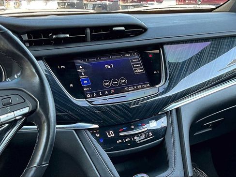 Used 2024 Cadillac XT6 Premium Luxury image 11
