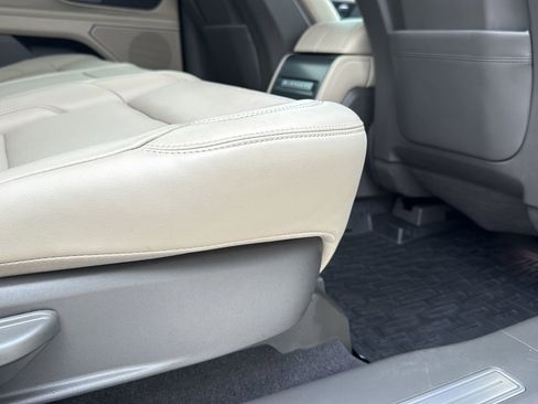 Used 2024 Lincoln Nautilus Premier AWD/4WD image 26