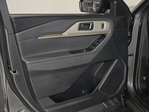 New 2026 Ford Explorer Active image 16