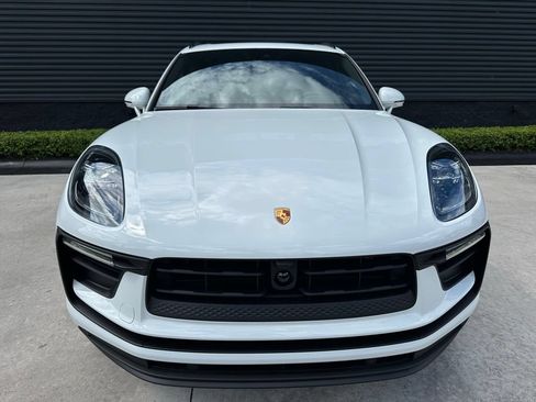 Used 2026 Porsche Macan AWD/4WD image 8