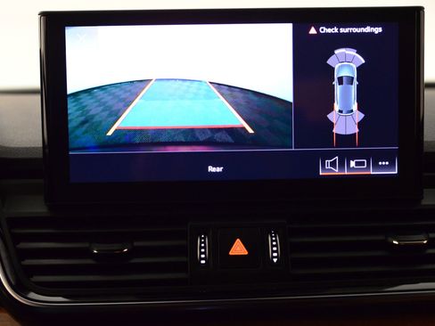 Used 2023 Audi Q5 2.0T Premium w/ Convenience Package image 32