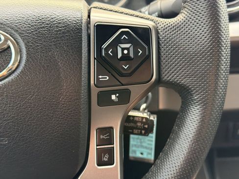 Used 2021 Toyota Tacoma SR5 RWD image 18