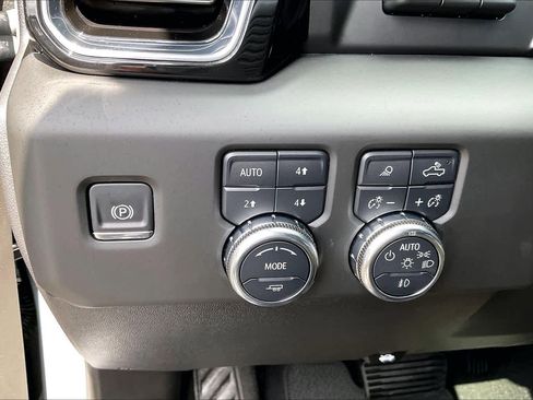 Used 2025 GMC Sierra 1500 Denali w/ Denali Reserve Package image 14