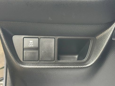 Used 2023 Honda HR-V LX image 19