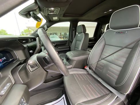 Used 2025 GMC Sierra 2500 AT4X AWD/4WD image 12