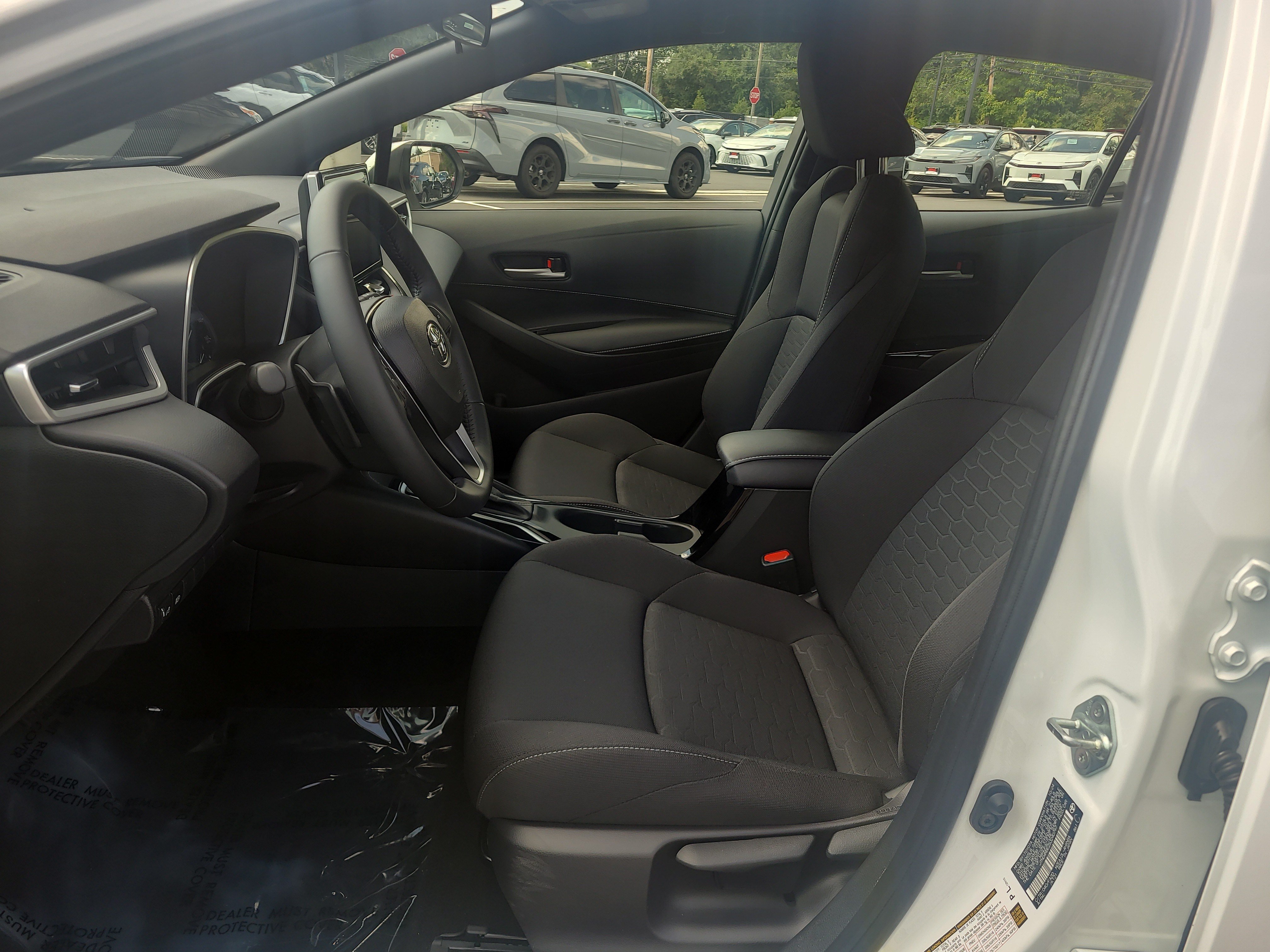 Certified 2025 Toyota Corolla SE w/ SE Package FWD image 16