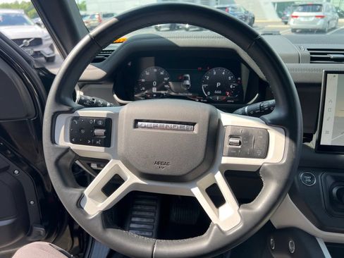 Used 2025 Land Rover Defender 110 S AWD/4WD image 11