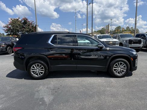Used 2023 Chevrolet Traverse LT AWD/4WD image 11