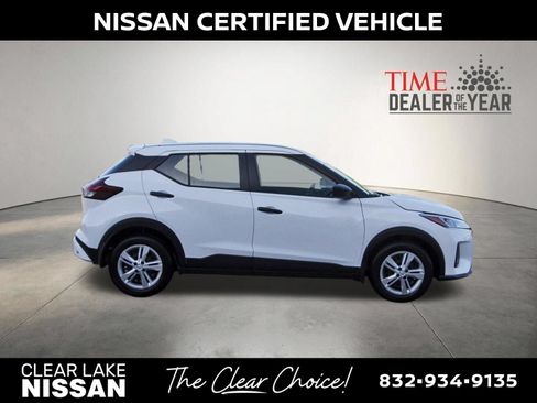 Certified 2025 Nissan Kicks Play S FWD image 9