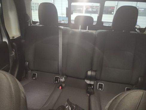 Used 2020 Jeep Gladiator Sport w/ Quick Order Package 24S image 11