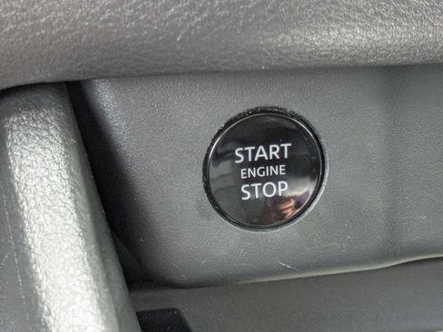 Used 2024 Nissan Rogue SV FWD image 26