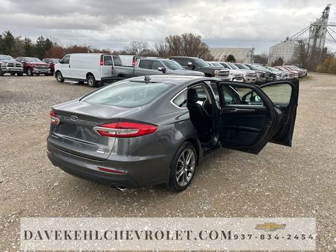 Used 2019 Ford Fusion SEL image 13