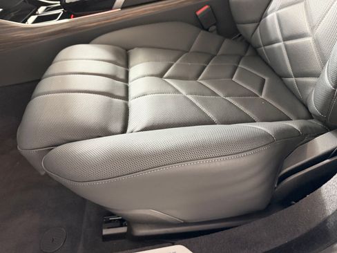 Used 2024 BMW 760i xDrive 760i xDrive image 12