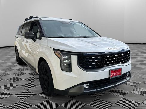 New 2026 Kia Carnival SX FWD image 3