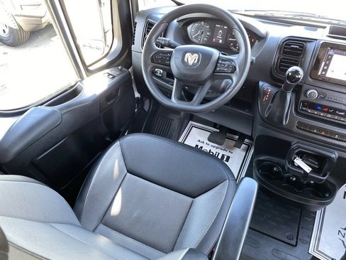Used 2025 RAM ProMaster 3500 w/ Convenience Group FWD image 16