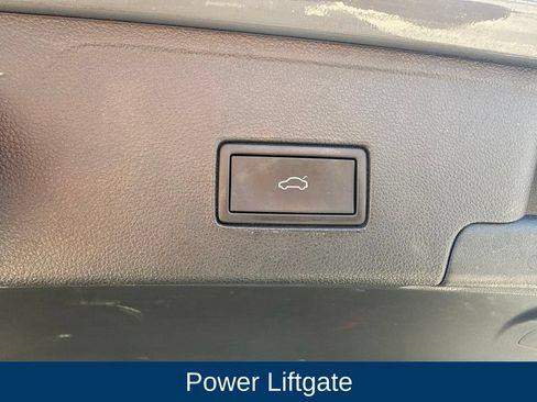 Used 2023 Volkswagen Atlas Cross Sport SEL R-Line AWD/4WD image 10
