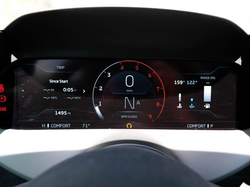 Used 2024 McLaren 750S RWD image 13