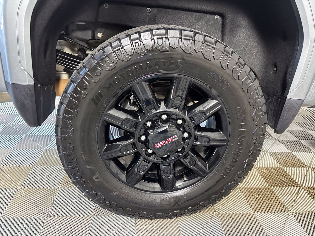 Used 2025 GMC Sierra 3500 AT4 w/ AT4 Premium Plus Package AWD/4WD image 28
