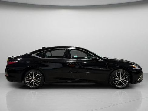 Used 2023 Lexus ES 350 w/ Premium Package FWD image 2