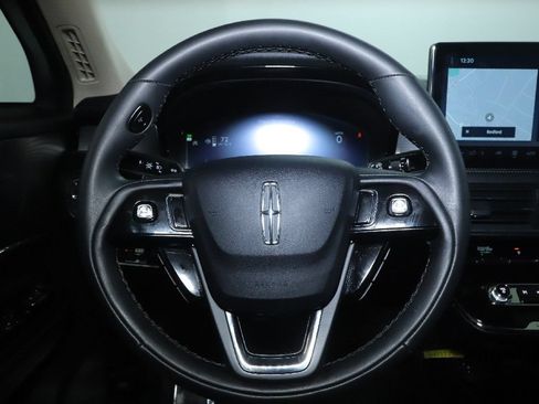 Used 2024 Lincoln Corsair AWD image 21